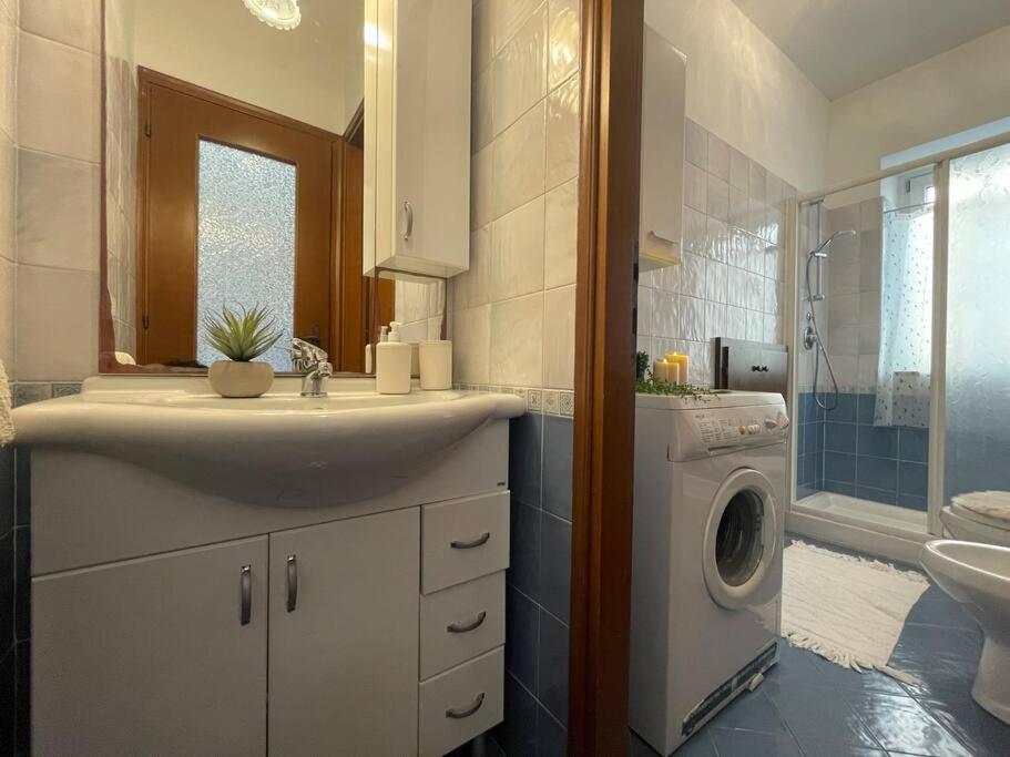 Free Parking Casa Con Giardino - Centro Mare A 5 Minuti Apartment Pietra Ligure Luaran gambar